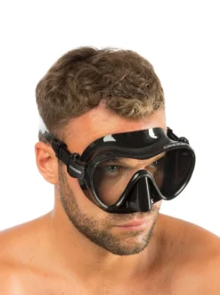 Cressi F1 Mask -Dive Roam Cressi F1 Mask Black on face side