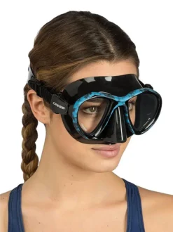Cressi Metis Mask -Dive Roam Cressi Metis Mask Black Camo On Face Female Front Side