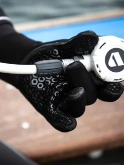 Fourth Element 3mm Neoprene Gloves -Dive Roam Fourth Element 3mm Gloves Lifestyle