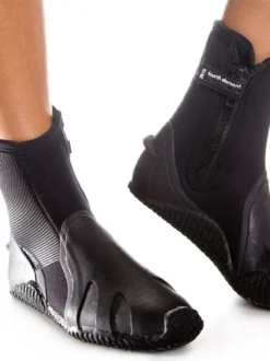 Fourth Element Pelagic Boots 13 Fourth Element Pelagic Boots -Dive Roam Fourth Element Pelagic 6.5 Boots Lifestyle