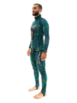 Huntmaster Hooded Spearfishing Rashguard 2-Piece Camo Suit Unisex -Dive Roam Huntmaster Hooded Spearfishing Rashguard 2 Piece Suit with Chest Pad Camo Unisex Green Side