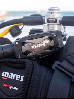 Mares SXS 62X -Dive Roam Mares SXS 62X Regulators Lifestyle