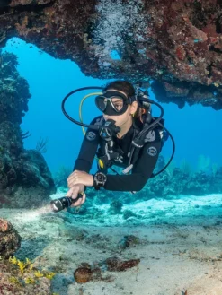 Scubapro G3 Dive Computer 16 Scubapro G3 Dive Computer -Dive Roam Scubapro G3 Dive Computer Lifestyle