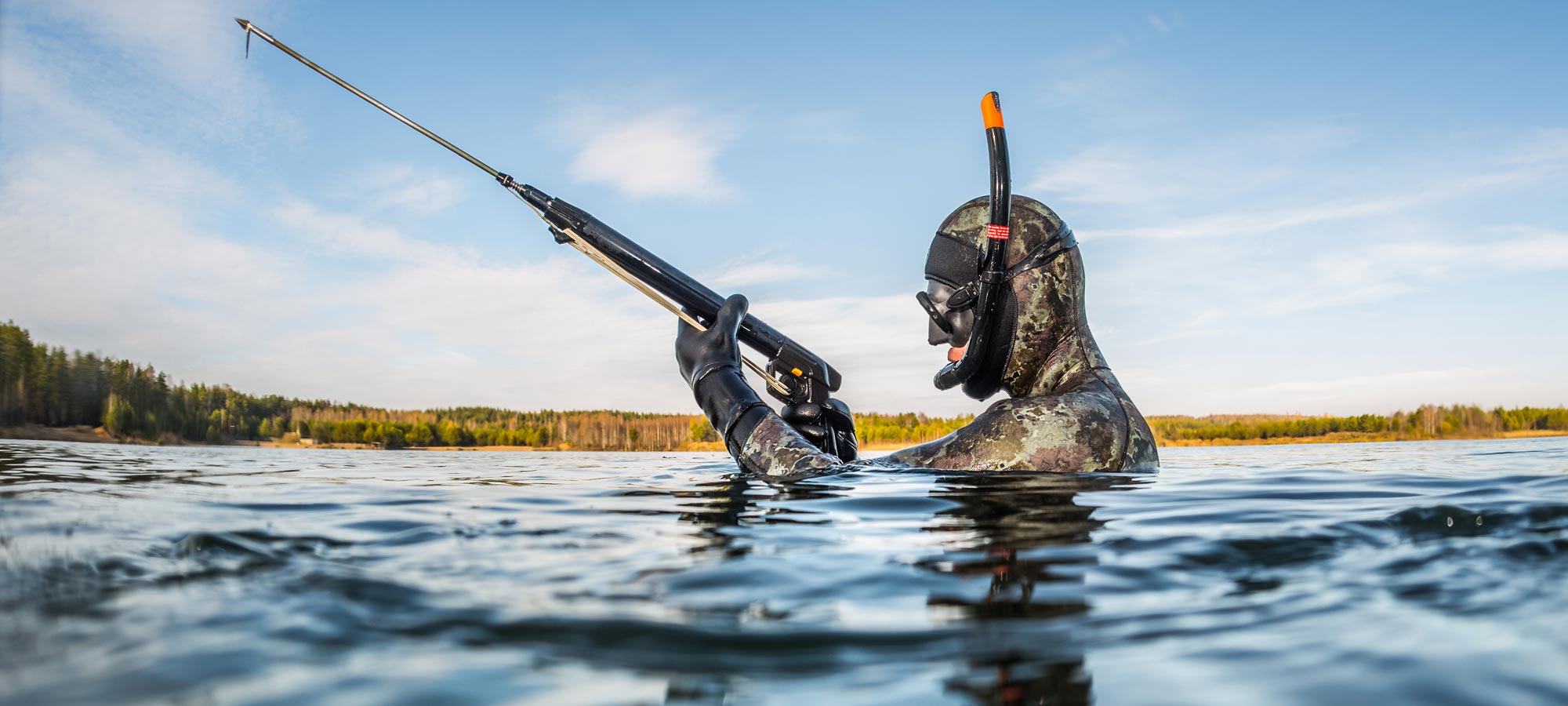 Dive Roam -Dive Roam shutterstock 394200550